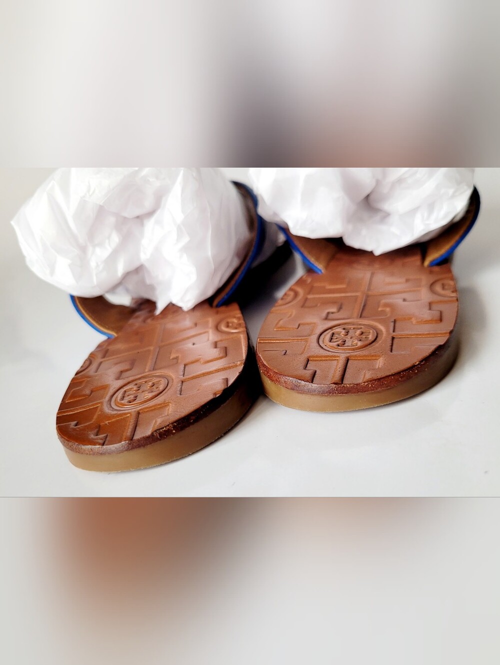 Tory Burch Thora Electric Blue Leather Thong Sandals with Logo Accent US 9 - Picture 11 of 16